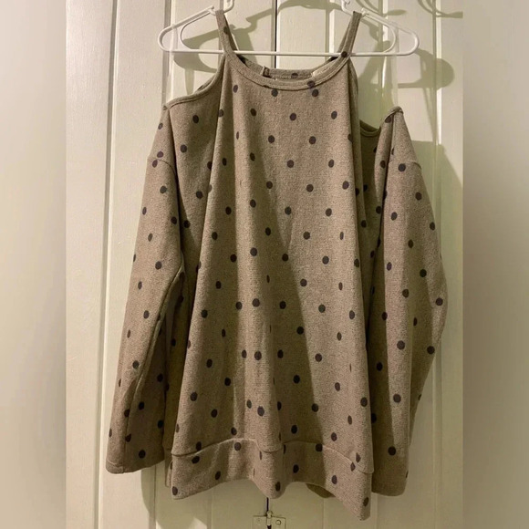 Beige polka-dot cold shoulder sweater-small NWT - Picture 1 of 6